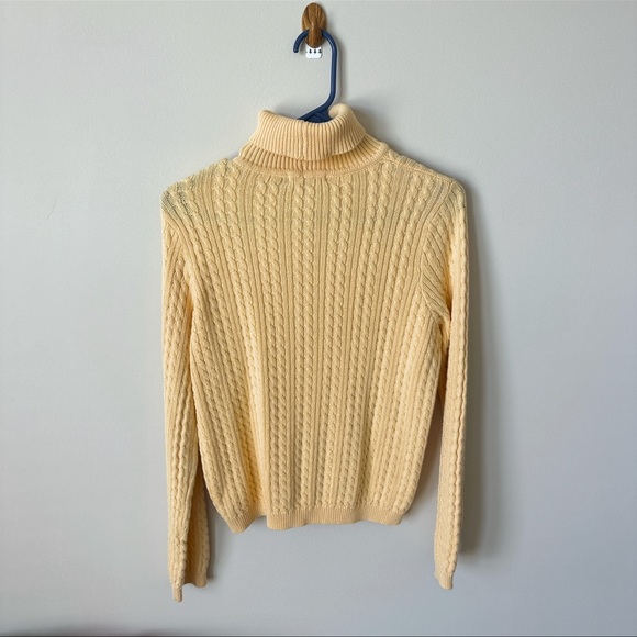 Sweaters - Vintage turtle neck Yellow Sweater